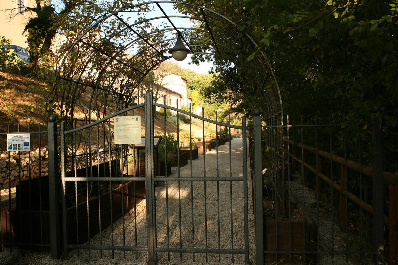 מלון סנטו סטפאנו די ססאניו Convento Di San Colombo מראה חיצוני תמונה